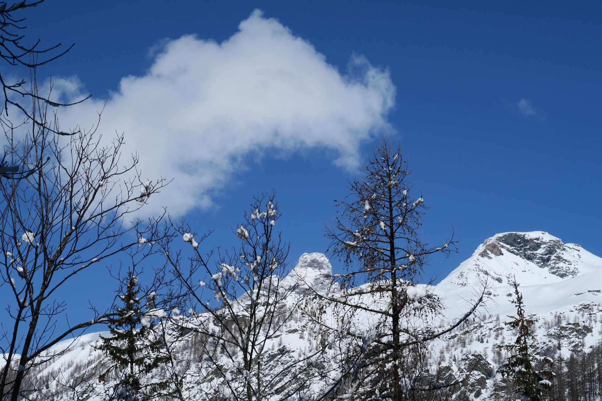 Spunta il Cervino