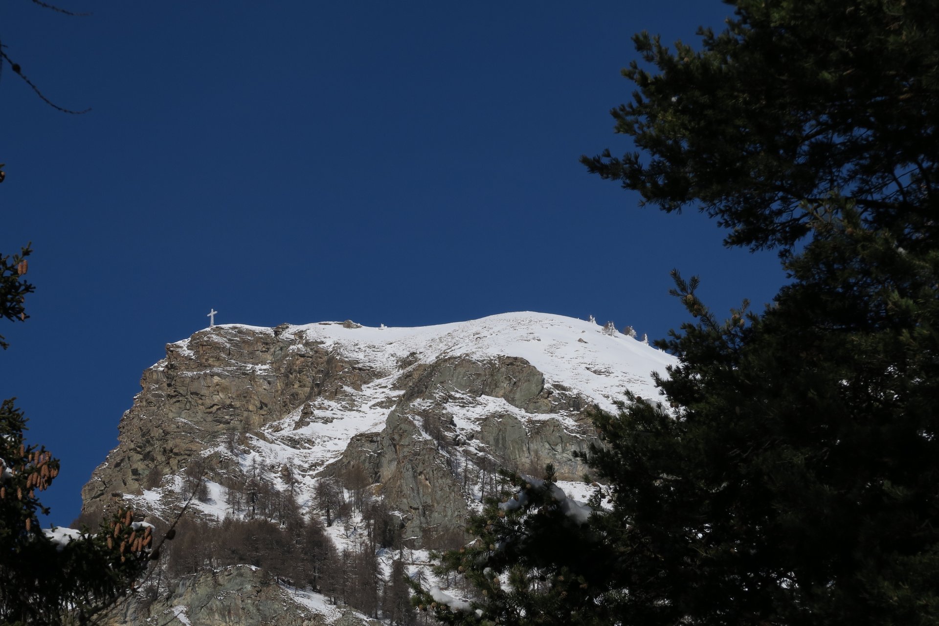 La grande croce della Longuédé